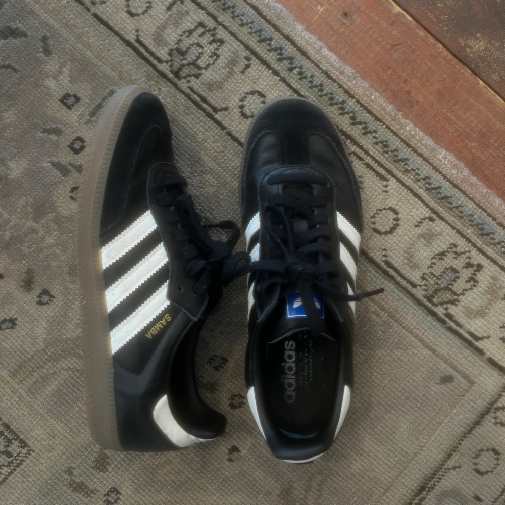 Women’s Adidas Sambas